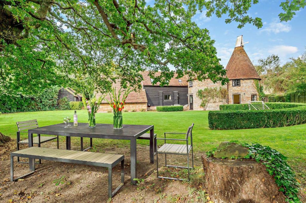 Court Lodge Oast 希思菲尔德 外观 照片